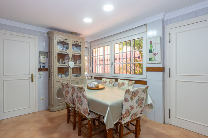 Image No.29-6 Bed Villa for sale