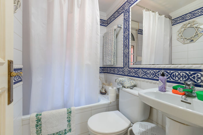 Image No.41-6 Bed Villa for sale