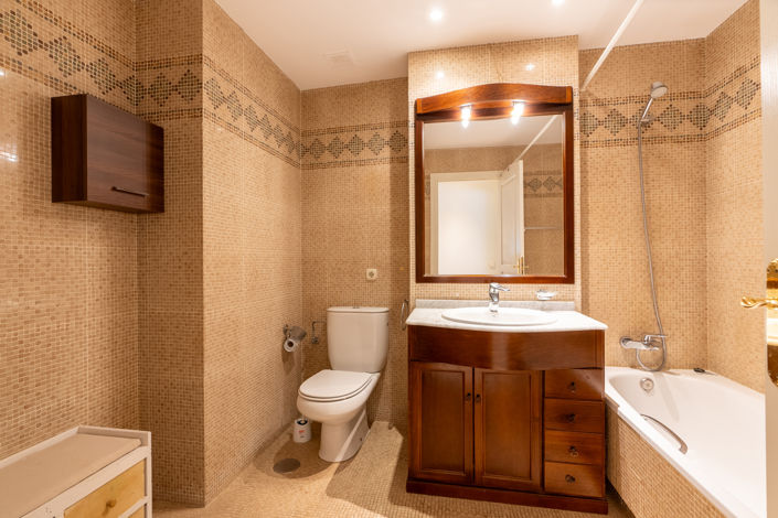 Image No.22-3 Bed Flat for sale