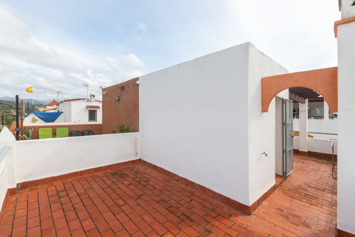 Image No.10-3 Bed Townhouse for sale