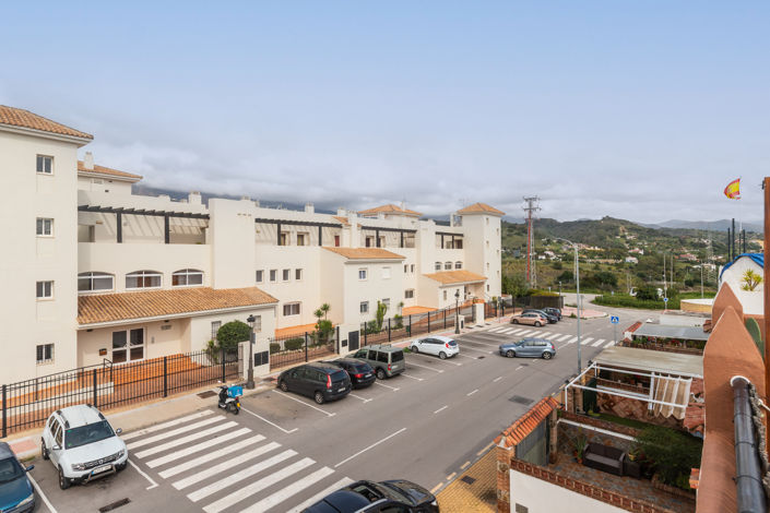 Image No.12-3 Bed Townhouse for sale