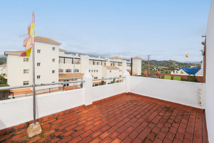 Image No.30-3 Bed Townhouse for sale