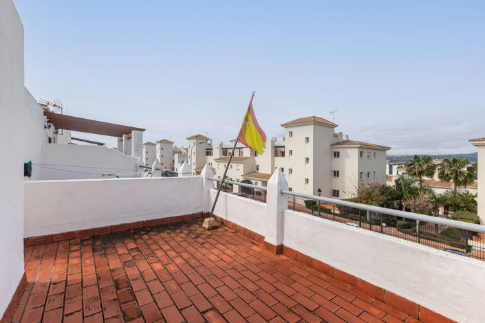 Image No.31-3 Bed Townhouse for sale