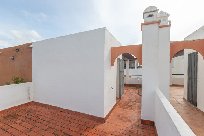 Image No.32-3 Bed Townhouse for sale