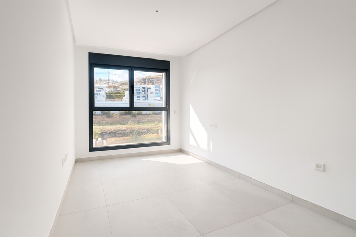 Image No.11-3 Bed Property for sale