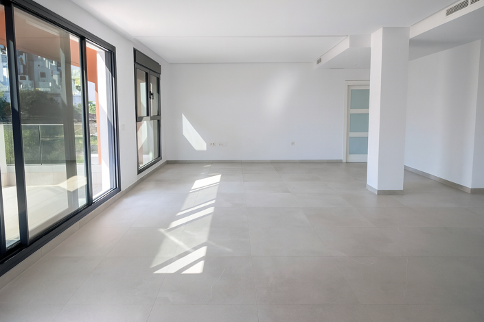 Image No.6-3 Bed Property for sale