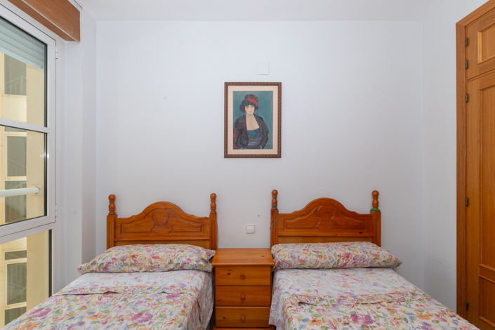 Image No.17-3 Bed Flat for sale