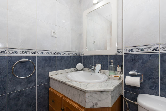 Image No.18-3 Bed Flat for sale