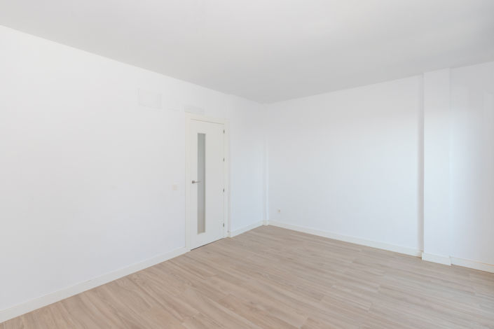 Image No.26-2 Bed Townhouse for sale