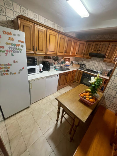 Image No.18-3 Bed Flat for sale