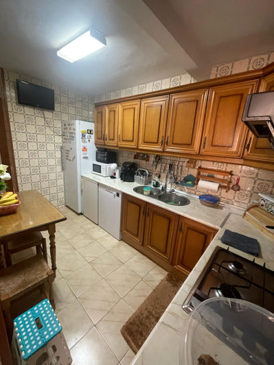 Image No.20-3 Bed Flat for sale