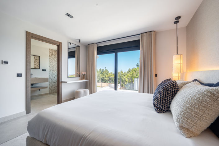 Image No.18-5 Bed Villa for sale