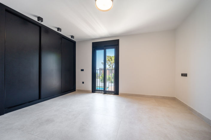 Image No.22-5 Bed Villa for sale