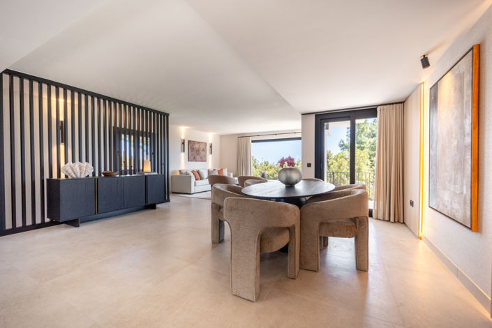 Image No.8-5 Bed Villa for sale