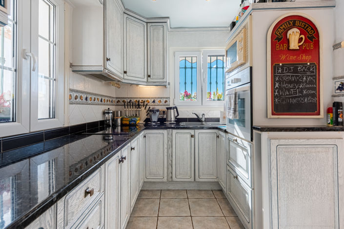 Image No.8-3 Bed Townhouse for sale