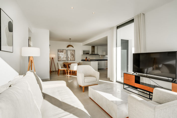 Image No.1-4 Bed Townhouse for sale