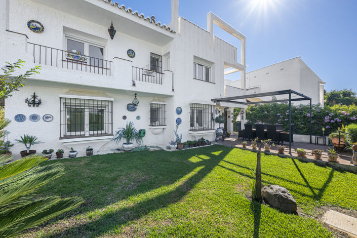 Image No.1-3 Bed House for sale