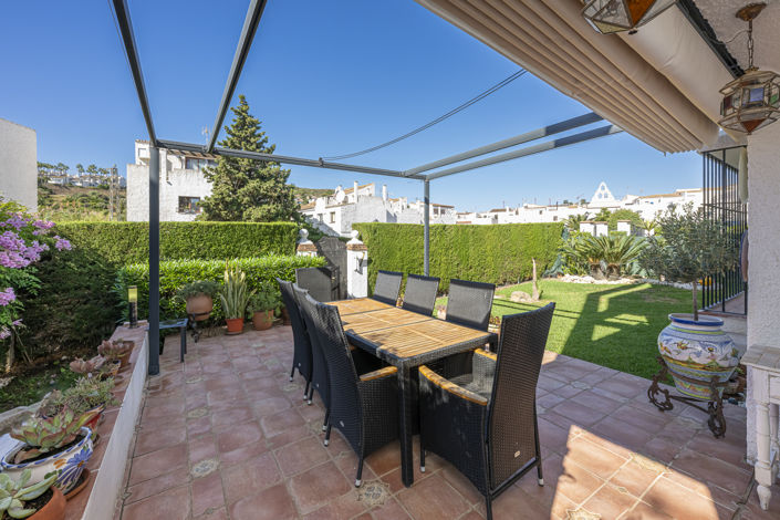 Image No.15-3 Bed House for sale