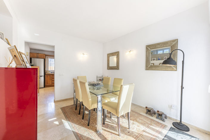 Image No.9-3 Bed House for sale