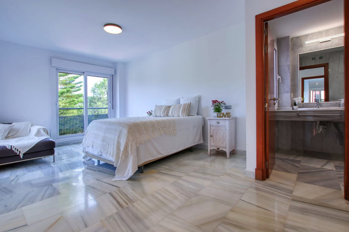 Image No.21-4 Bed Villa for sale