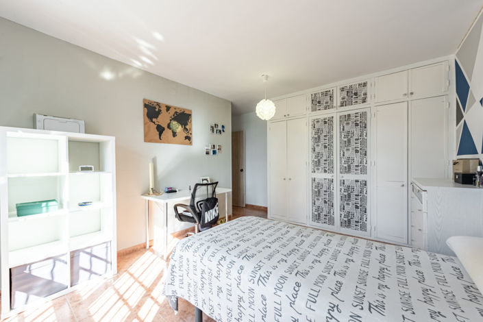 Image No.10-4 Bed Townhouse for sale