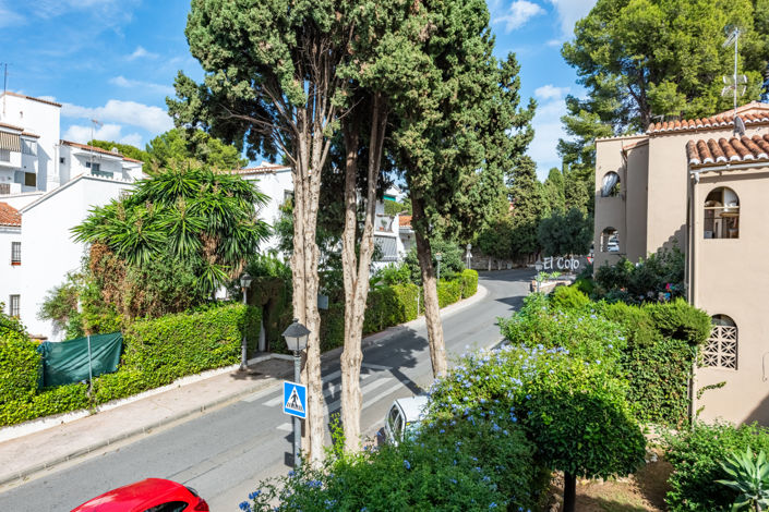 Image No.19-4 Bed Townhouse for sale