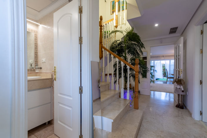 Image No.3-4 Bed Townhouse for sale