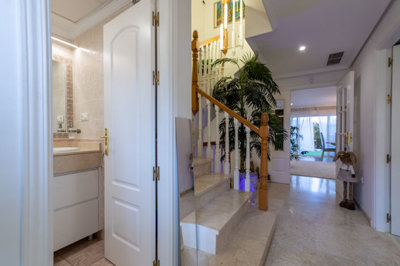 b98le8d7m9k3degpefzhs0lif8u4xzvzhwxtmggyekxx9