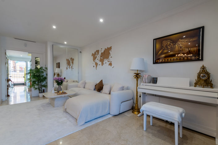 Image No.7-4 Bed Townhouse for sale