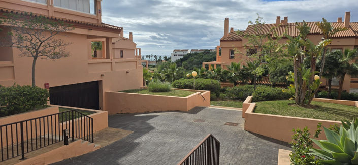 Image No.17-3 Bed Property for sale