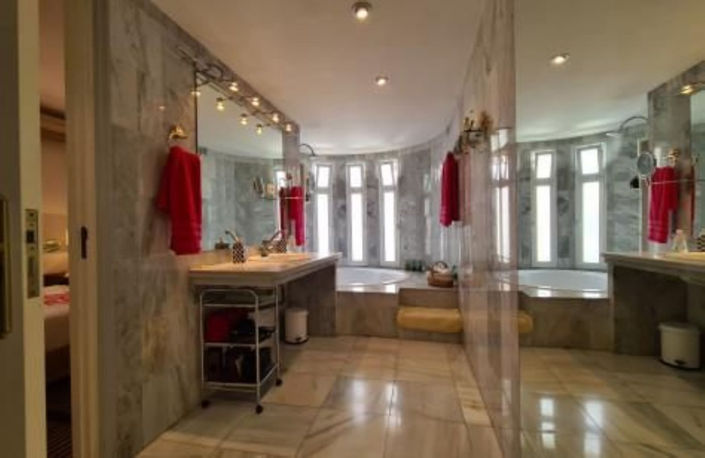 Image No.14-5 Bed Apartment for sale