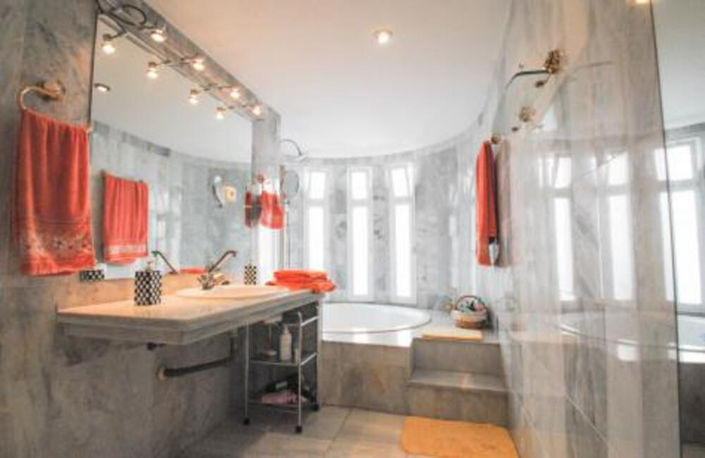 Image No.26-5 Bed Apartment for sale