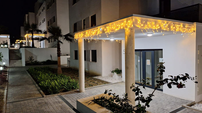 Image No.18-2 Bed Property for sale