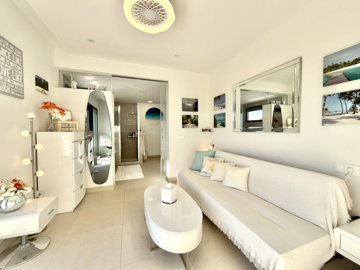 b98le8d7m9k3degpefzhs0lif8u4xzvzhwxtmggyekxx9