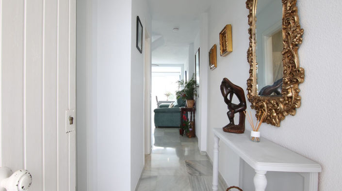 Image No.13-1 Bed Property for sale