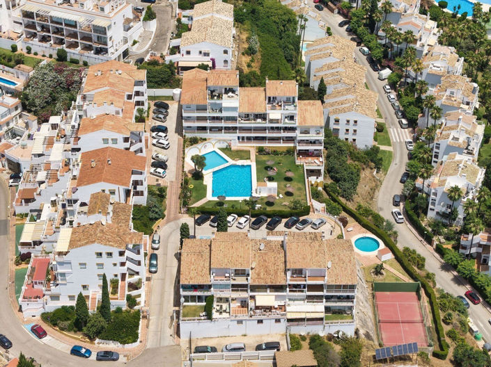 Image No.14-1 Bed Property for sale