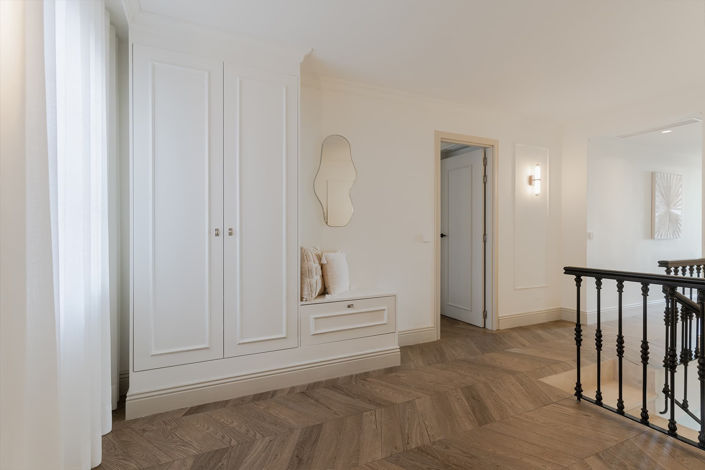 Image No.37-4 Bed Townhouse for sale