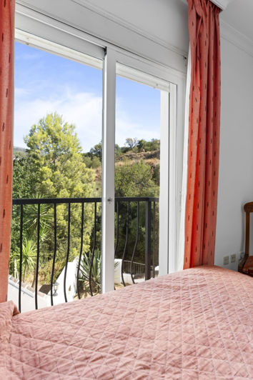 Image No.25-2 Bed Duplex for sale