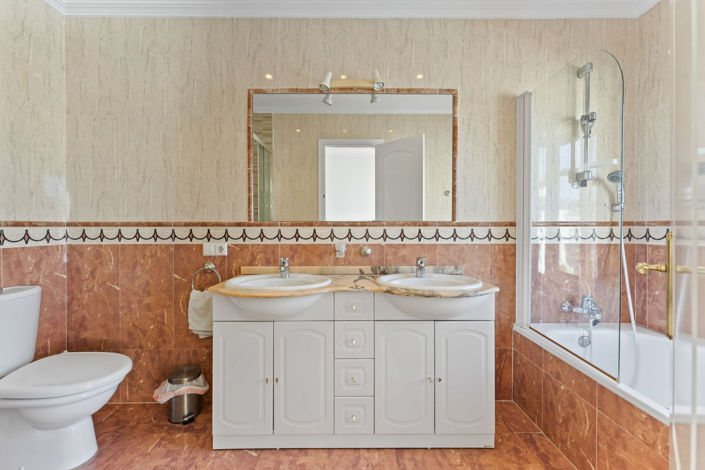 Image No.30-2 Bed Duplex for sale