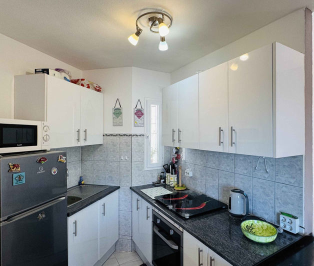 Image No.10-1 Bed Apartment for sale