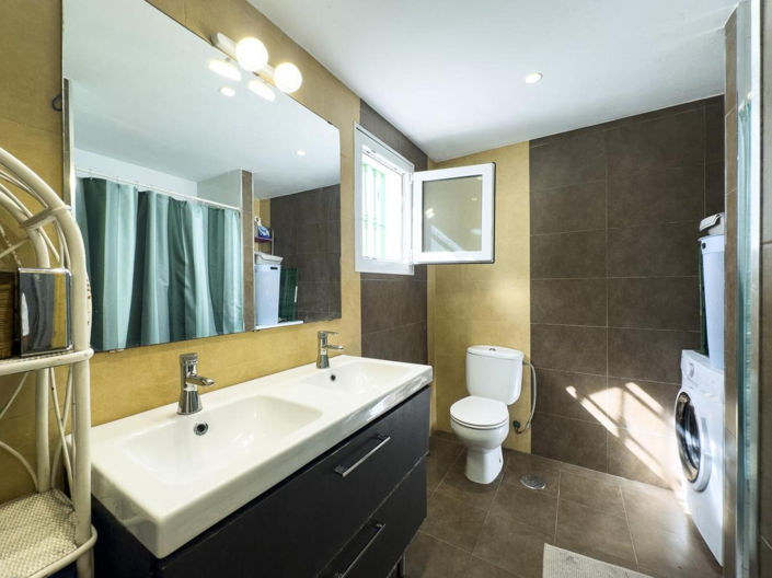 Image No.8-3 Bed Townhouse for sale