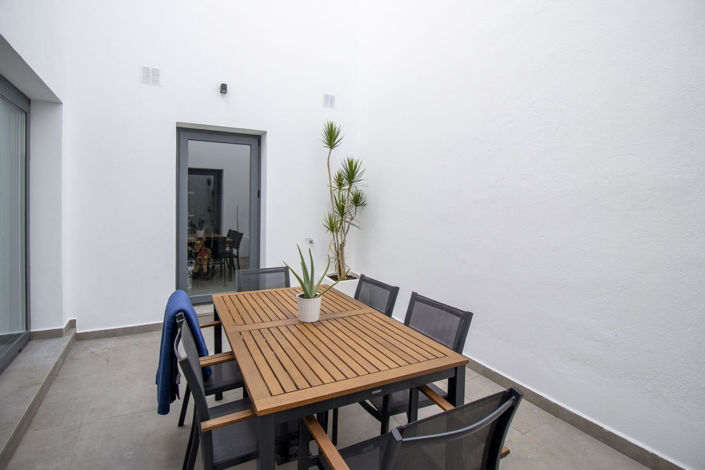 Image No.14-3 Bed Townhouse for sale