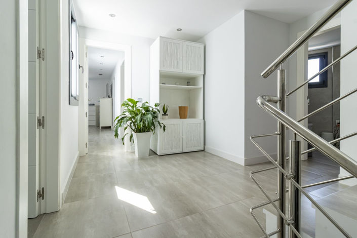 Image No.18-3 Bed Townhouse for sale