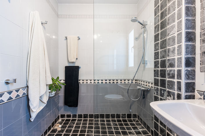 Image No.18-3 Bed House for sale