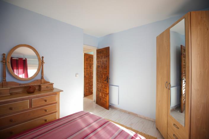 Image No.12-4 Bed House for sale