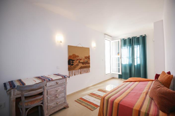 Image No.14-4 Bed House for sale