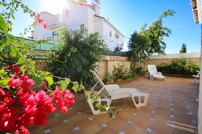 Image No.20-4 Bed House for sale