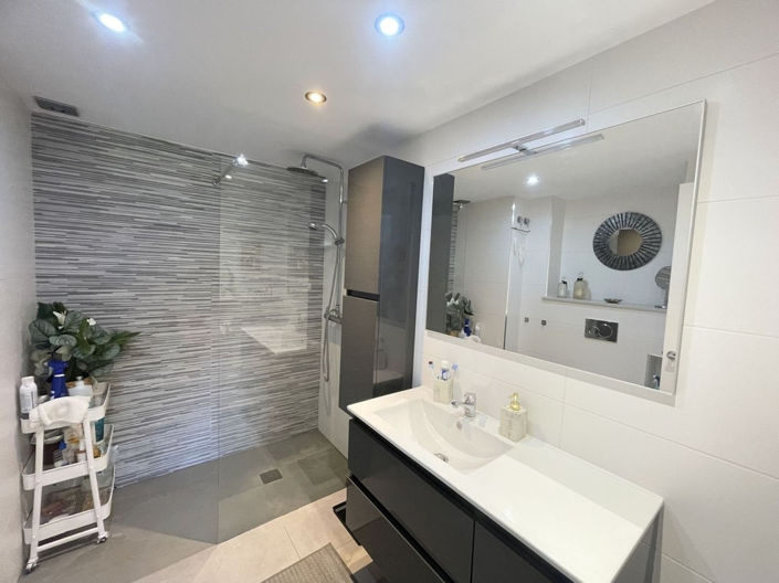 Image No.22-2 Bed Apartment for sale