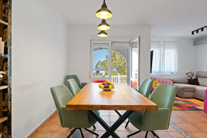 Image No.2-3 Bed Townhouse for sale