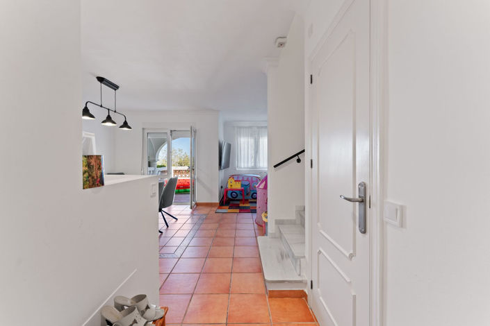 Image No.20-3 Bed Townhouse for sale